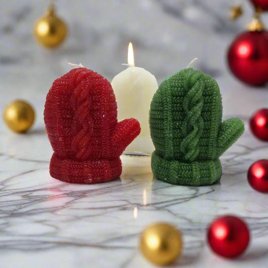 SiL Christmas Cosy Mitten 3D Shaped Candle