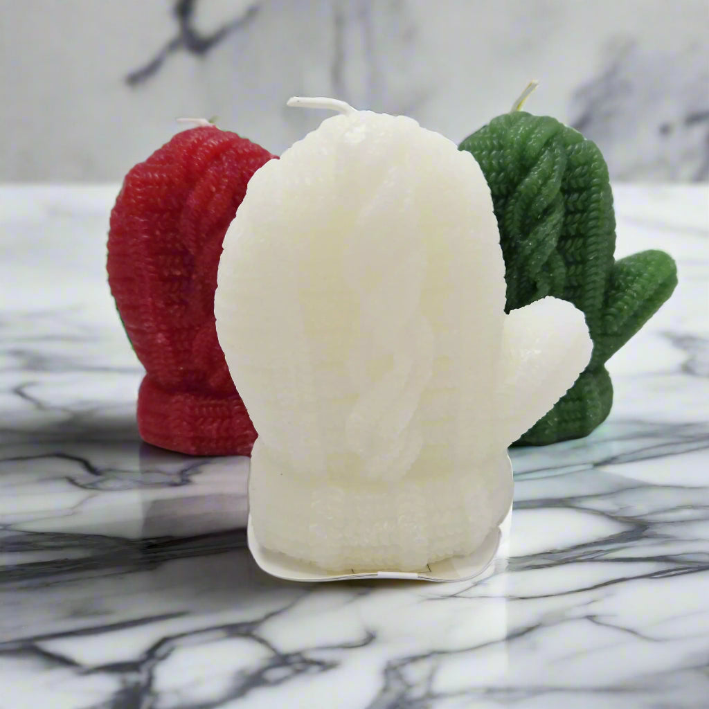 SiL Christmas Cosy Mitten 3D Shaped Candle