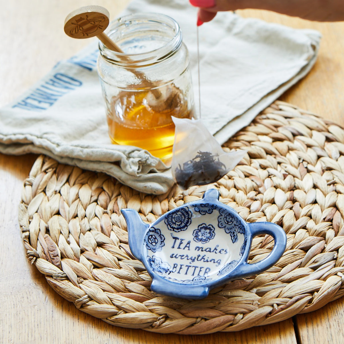 Sass & Belle Natural Wooden Etched Bee Honey Drizzle Spoon