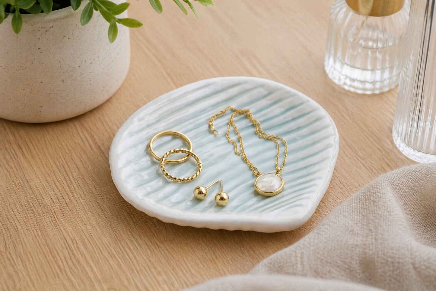 CGB Giftware The Harbour House Rockpool Shell Shaped Trinket Dish